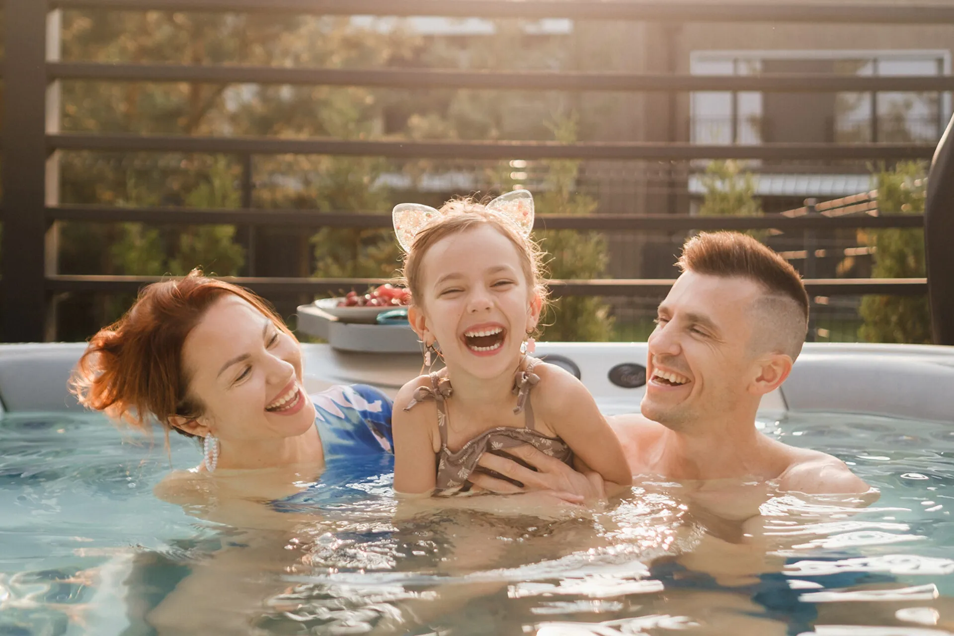 banner-full-family-in-hot-tub banner-full-family-in-hot-tub